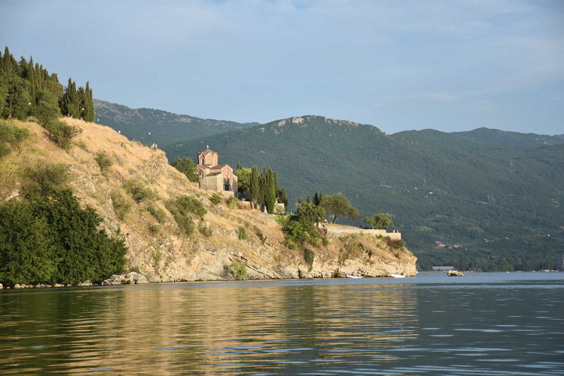 Ohrid-con-lago-Viaggiare-con-l'arte-academy